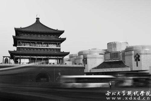 ܇ˮRW(xu)F(xin)W(xu)ԺSһ(g)·^犘ǣ܇ش󣬸Ї@П[úڰ